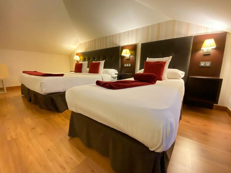 Hotel Rural - Restaurante El Rinc�n de Don Pelayo