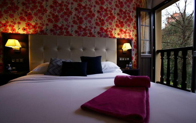 Hotel Rural - Restaurante El Rinc�n de Don Pelayo