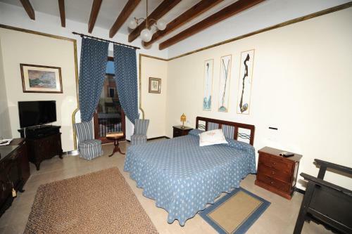 Petit Hotel Sa Pla�a