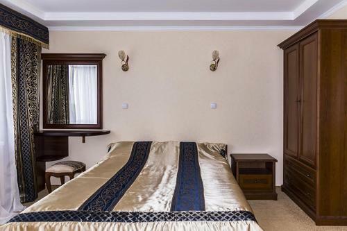Tourist Hotel
