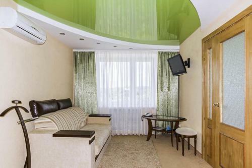 Tourist Hotel
