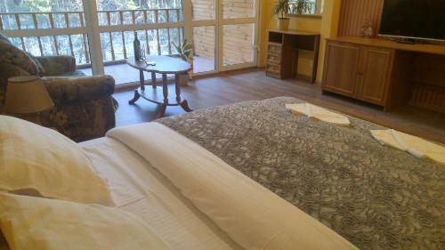 Hotel White Bereg