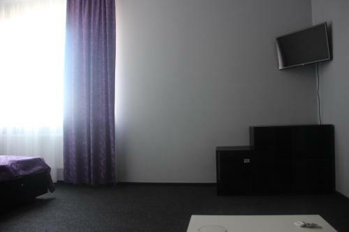 Crocus Hotel
