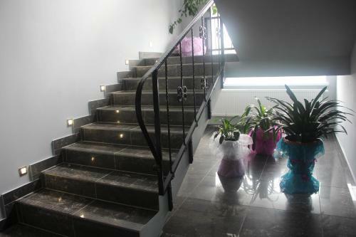 Crocus Hotel
