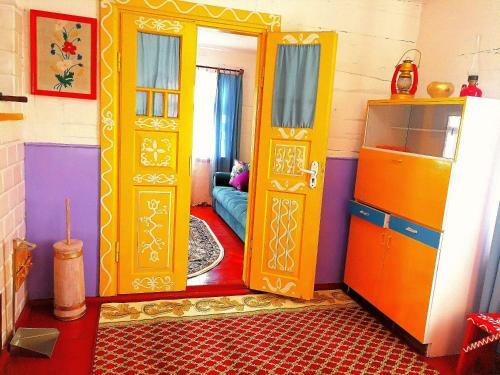 Folk House