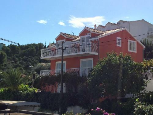 Apartments Villa Mila Mastrinka