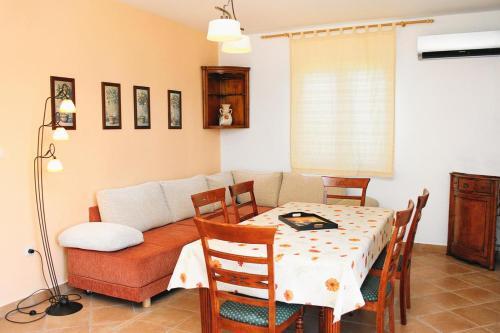 Apartment Mastrinka 1005a