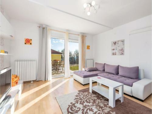 Three-bedroom Apartment In Matulji