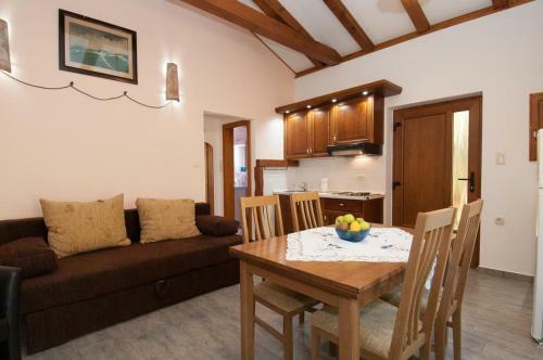 Apartment Opatija - Pobri 7813b