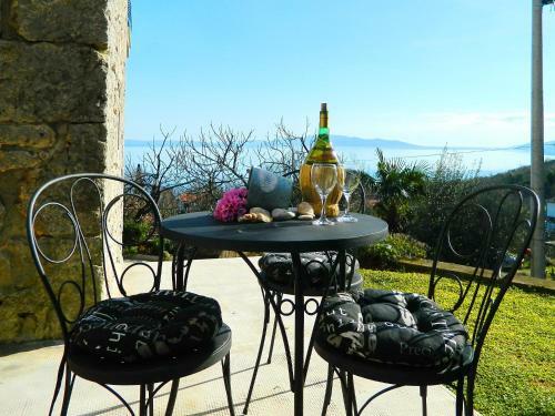 Apartment Evi�i