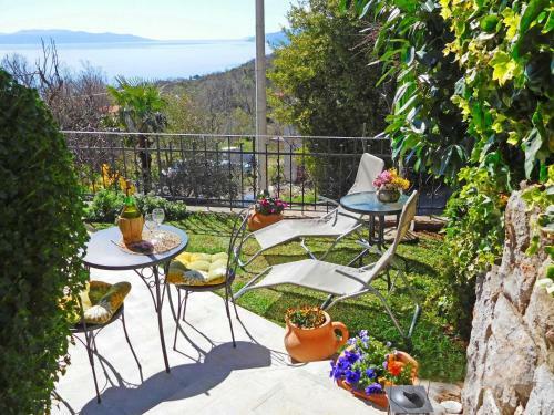 Apartment Evi�i