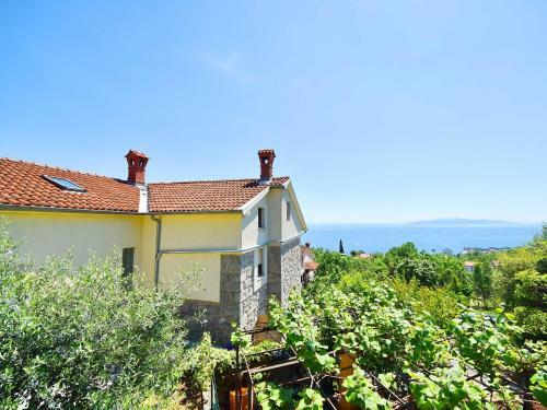 Apartment Evi�i
