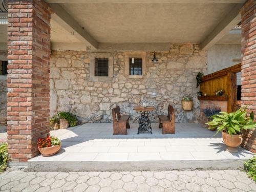 Apartment Evi�i
