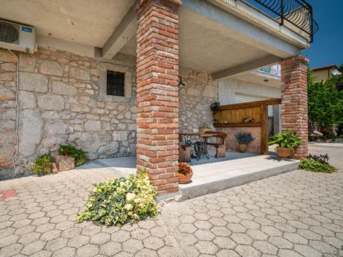 Apartment Evi�i