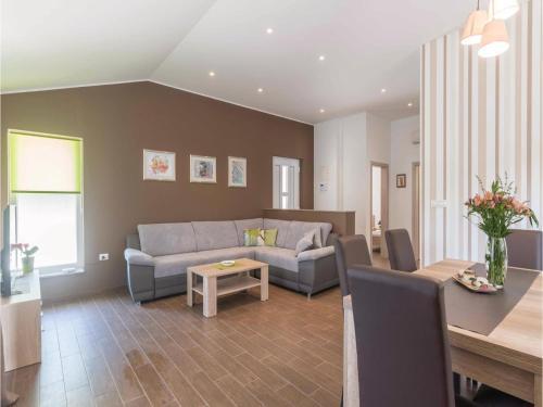 Two-bedroom Holiday Home In Vodnjan