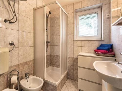Three-bedroom Holiday Home In Vodnjan