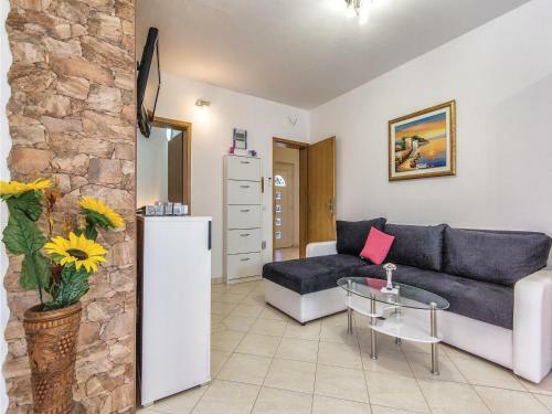 Three-bedroom Holiday Home In Vodnjan