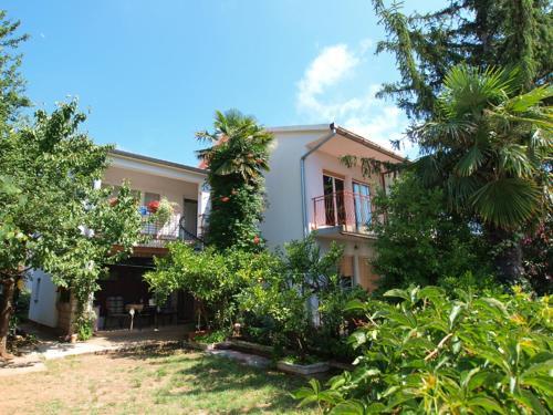 Apartments Roza 712