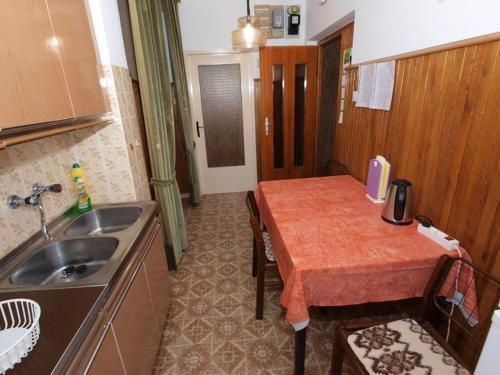 Apartments Roza 712