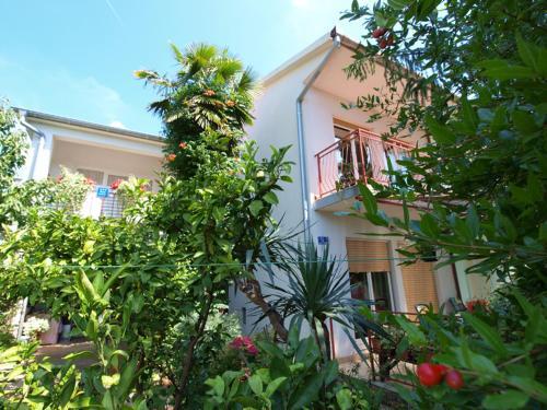 Apartments Roza 712