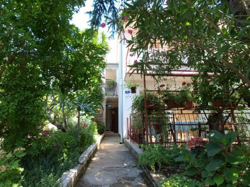 Apartments Roza 712