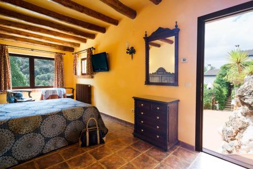 Hotel Rural Albamanjon