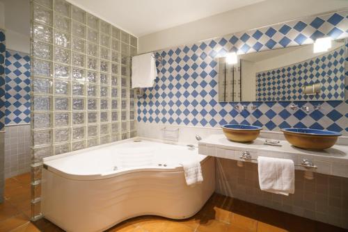 Hotel Rural Albamanjon