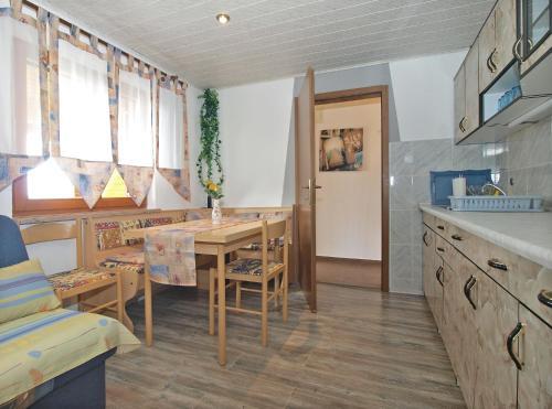 Apartment Lovre 1605
