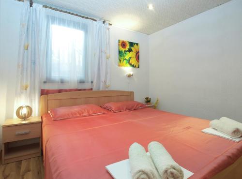 Apartment Lovre 1605