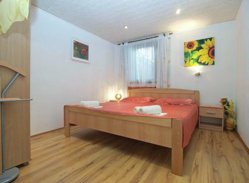 Apartment Lovre 1605