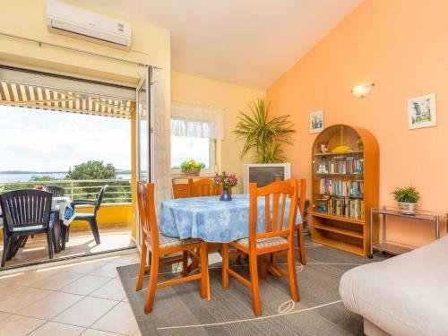 Apartment House Edel