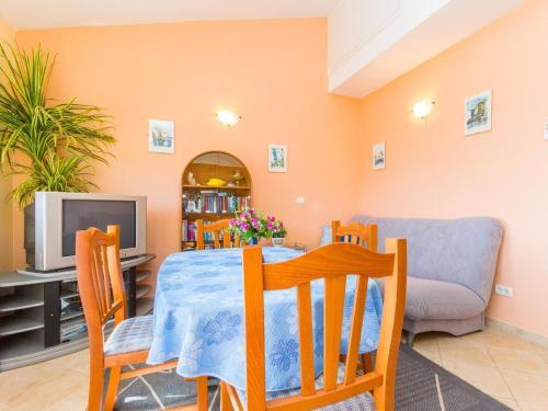 Apartment House Edel