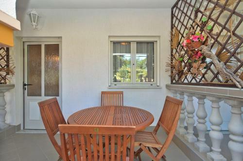 Apartments Vrcevan 811