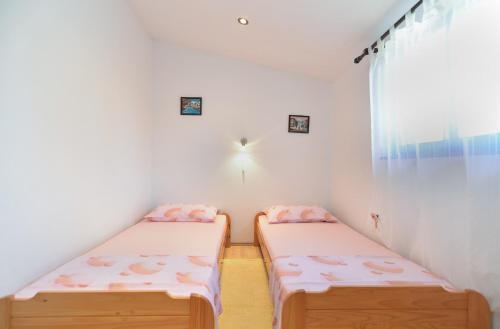 Apartments Vrcevan 811