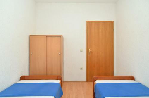 Apartments Vrcevan 811