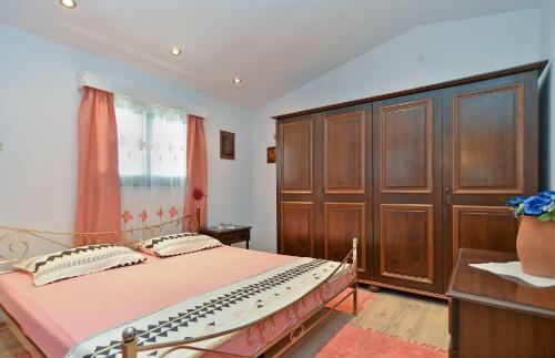 Apartments Vrcevan 811