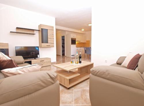 Apartments Antun 1237