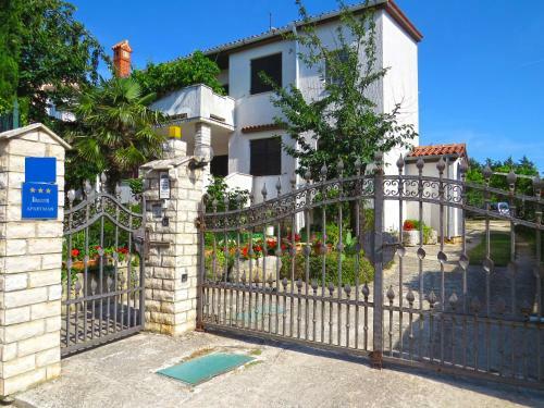 Apartments Milica 961