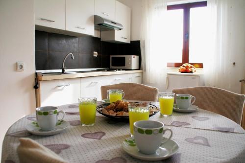 Apartments Tea 944