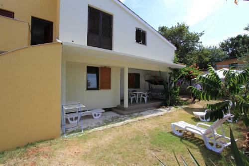 Apartment Bobins