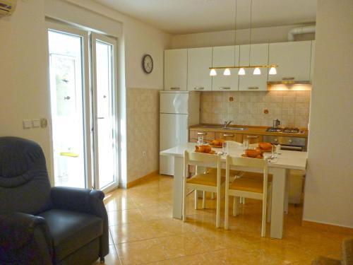 Apartment Katikulic 1007