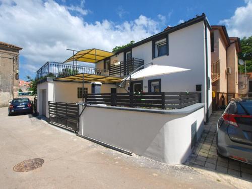 House Doris 1559