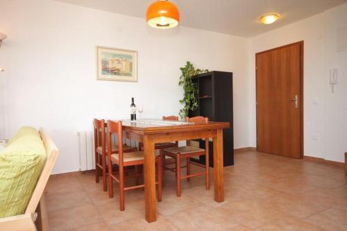 Apartments With A Parking Space Medulin - 7210