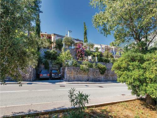 Two-bedroom Apartment In Medveja