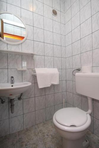 Apartment Metajna 6521b