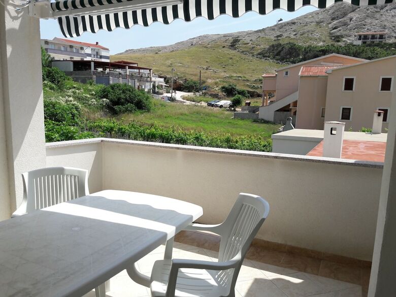 Apartments Metajna X