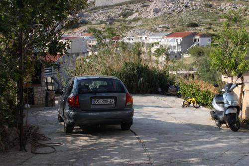 Hostal Triple Room Metajna 4120e