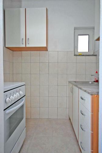 Apartment Metajna 6351e