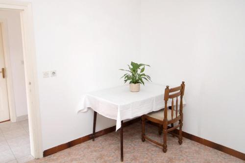 Apartment Metajna 6465c