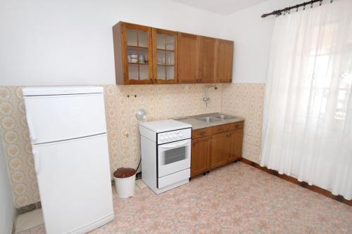 Apartment Metajna 6465c